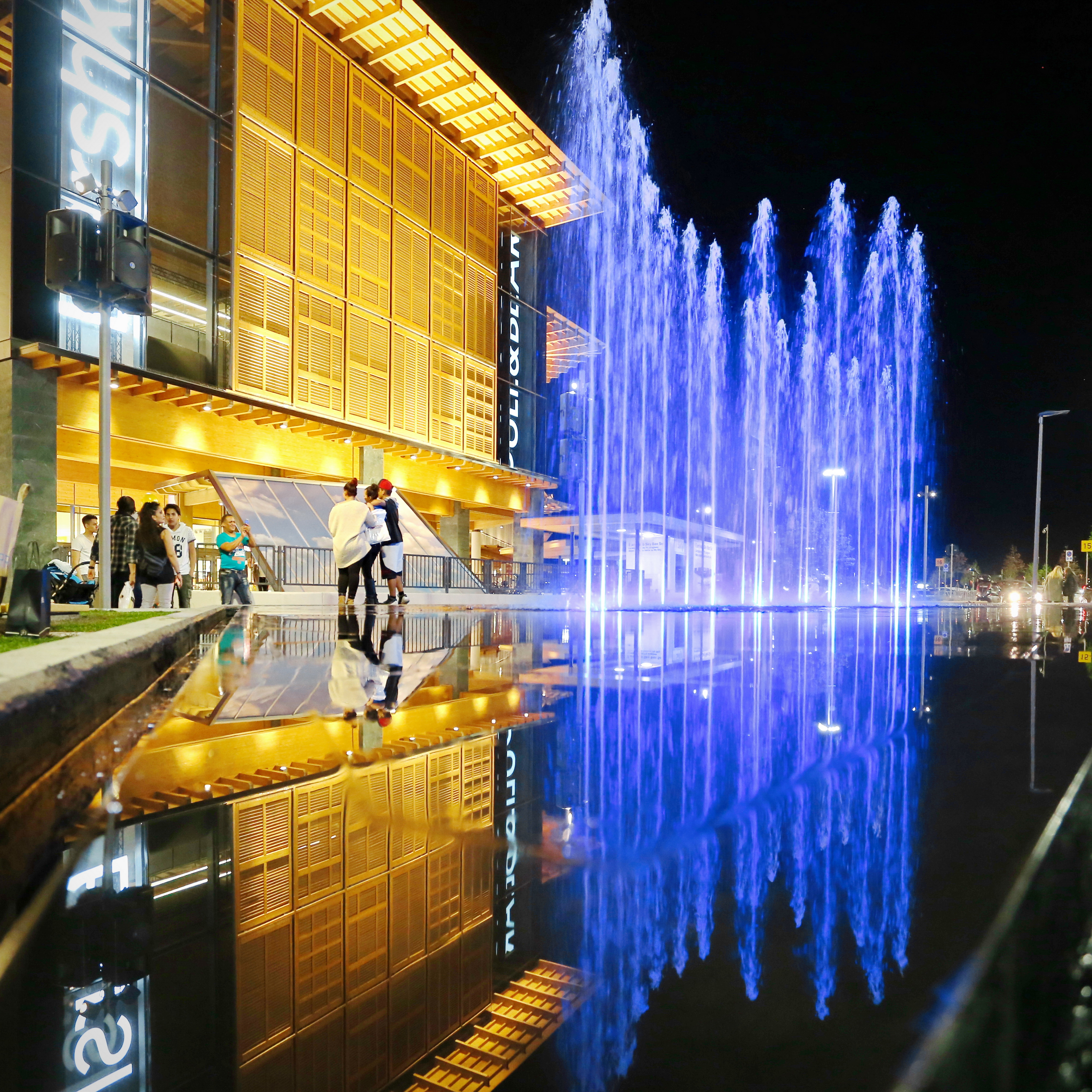 Fontana centro commerciale di Arese